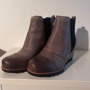 NEW IN BOX  Sorel Lea Wedge Boots
